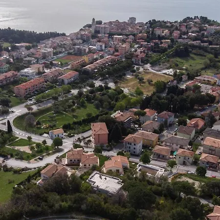 Dietro L'angolo Апартаменты *